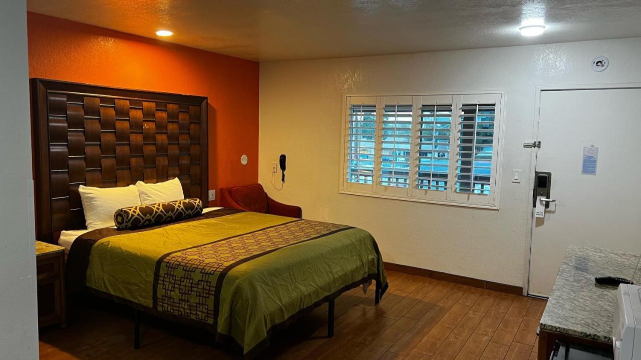 New American Inn & Suites Orange Exteriör bild